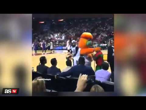 Miami Heat's 'Burnie' shows the love to Cristiano and his friends