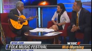 Chris Desa on Mid-Morning Live  25th July 2012