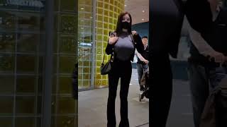 beautiful street girls