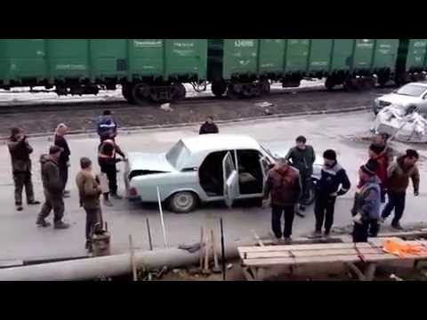 17 PEOPLE GET OUT OF 1 CAR (MUST SEE) *RUSSIA*