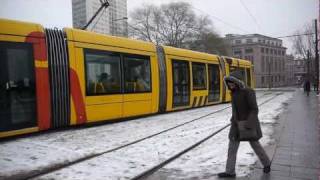 preview picture of video 'Tram tram-train et Bus à Mulhouse'