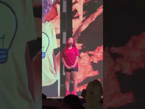 BEIJO LEOZIN E EMILLY VICK @emillyvickof