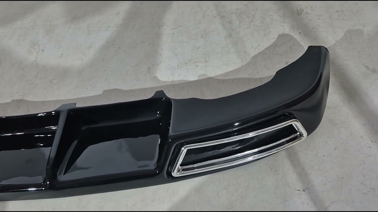 Skoda Superb 2015–2024 Zadnji difuzor DPT V-2 (črna sijaj) Video 1
