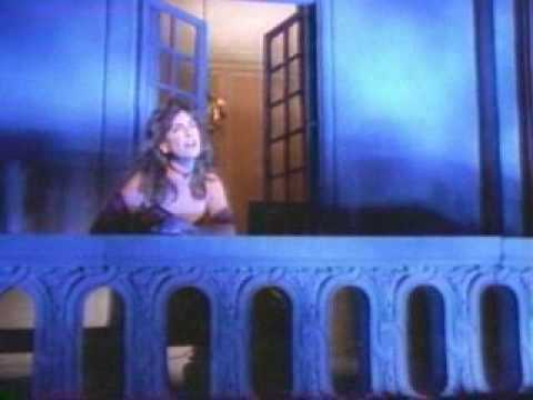 download lagu mp3 mp4 Karla Bonoff Standing Right Next To Me, download lagu Karla Bonoff Standing Right Next To Me gratis, unduh video klip Karla Bonoff Standing Right Next To Me