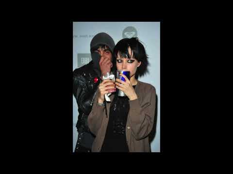 Crystal Castles x The Whip - Divebomb