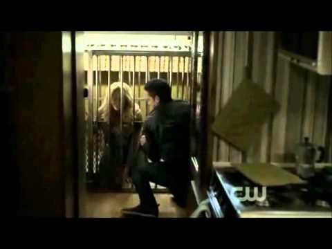 The Vampire Diares 2x13 Damon and Stefan fight with werewolves sub español