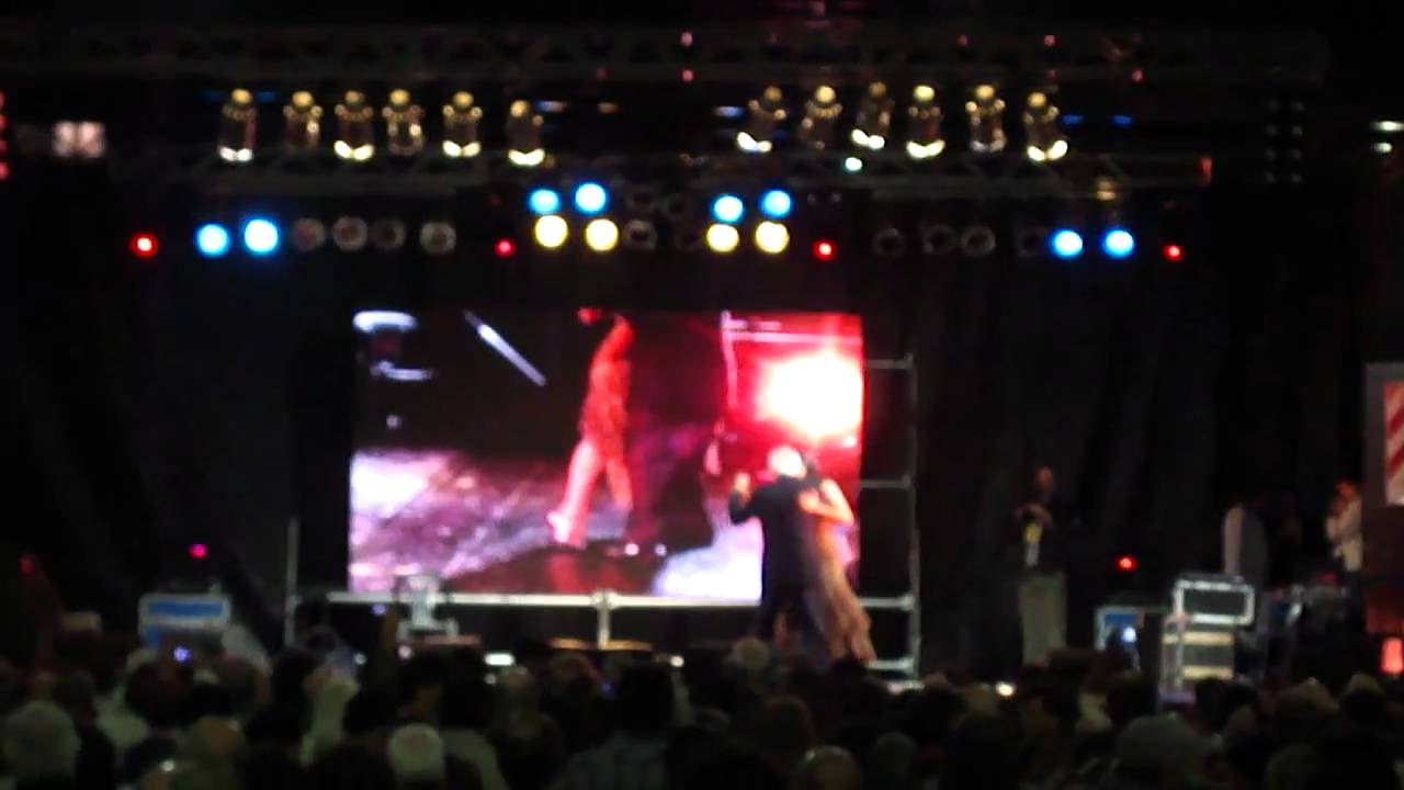 Julio Duplaa y Natacha Poberaj en la noche en vela