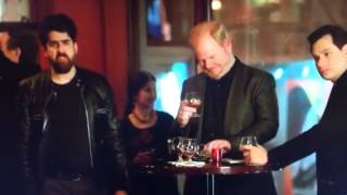 Jim Gaffigan Show: Daniel makes a play
