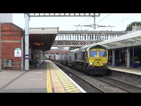 Freightliner 66593 Container Train passing Slough