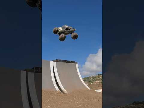 Hitting the vert ramp #monstertruck #stunt #gopro #4x4 #monsterjam #vert #flip #losi #rc #shorts