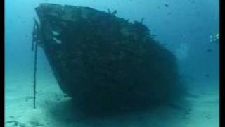 preview picture of video 'The wrecks of Sabang Bay - Puerto Galera - Philippines.'