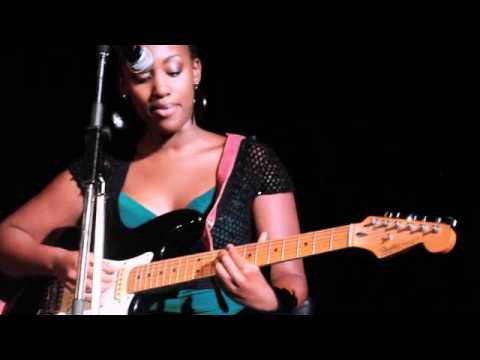 C'est l'amour - Diana "Dee" Mayonde Nduba Live at "Sara Mitaru In Concert"