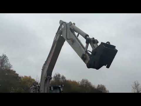 Video: Takeuchi TB250 gravemaskine 1