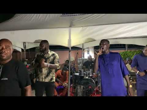 Mezyblack performs Oke na olulu 