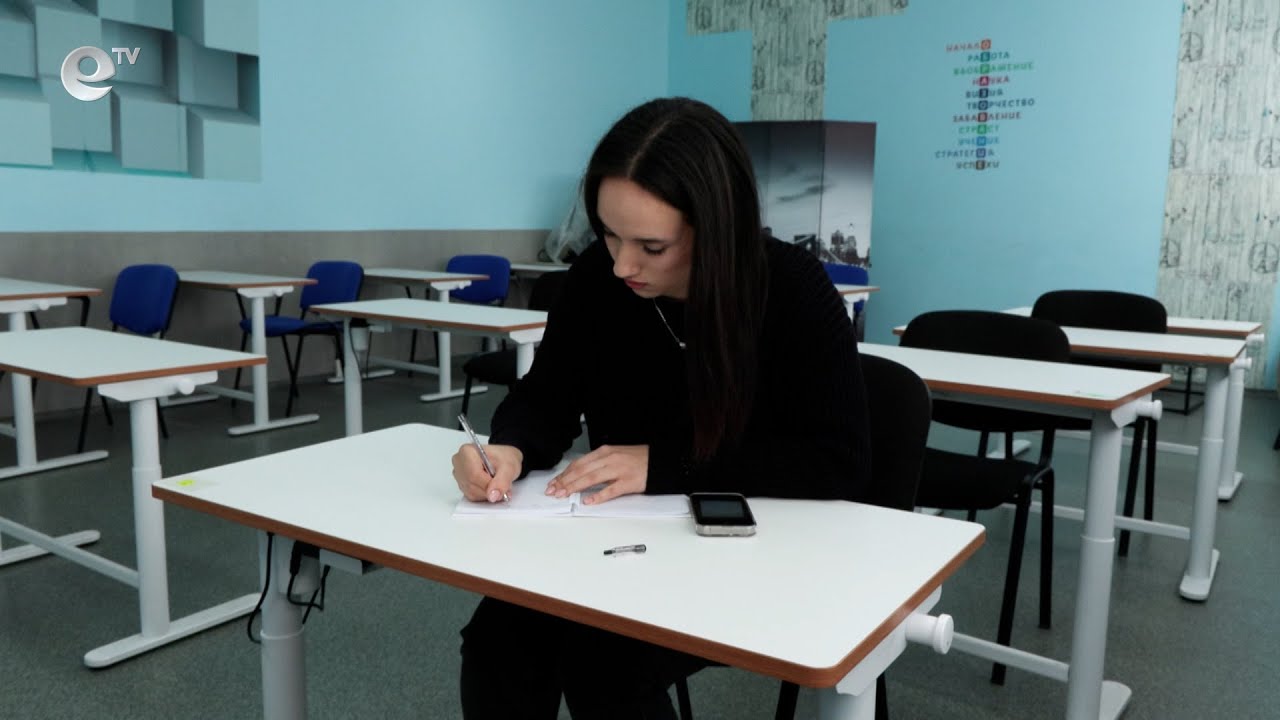 18-годишната Мария Габрова от Хасково е категорична, че ще остане да учи, живее и работи в България