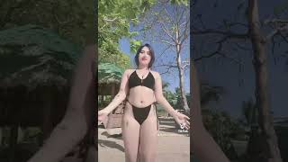 Christine tiktok short be like...