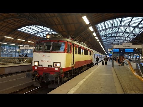 Wjazd EP07-1020 z TLK 26102/3 Bolko z Lublina i zjazd na grupę postojową.