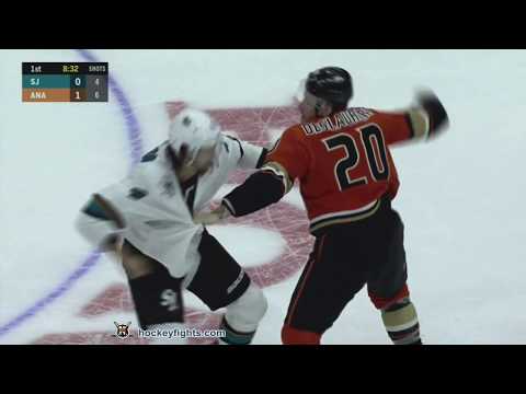 Brenden Dillon vs Nicolas Deslauriers