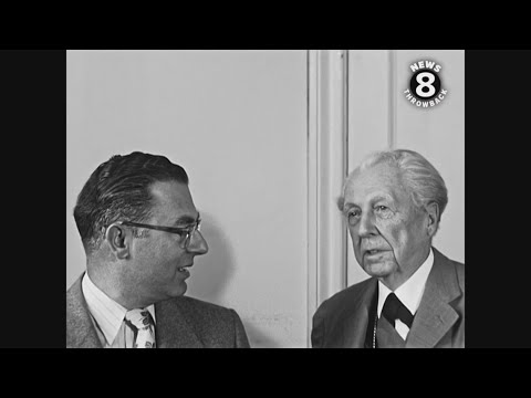 World renowned architect Frank Lloyd Wright in San Diego 1955