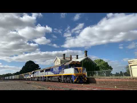 9174 QUBE Ultima Hay Train With VL357 VL356 B80 B74 At Meredith (18/2/2022)