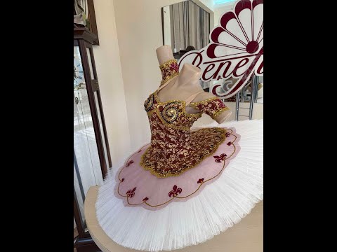 Costumul solistei P 1305 - video 2