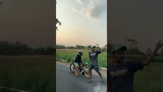 Download lagu Test Suzuki Satria Fu 250 cc gahar abiss😱❗❗ (Setting)#Shorts#Repost#DOHC_Engine#Arritotog#FuFFA#500M mp3