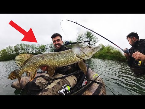 Hechtangeln am kleinen Baggersee I Fisch eskaliert komplett!