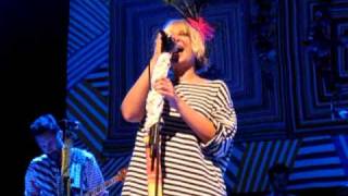 Sia - &quot;Bring Night&quot; (House of Blues San Diego 04/19/10)