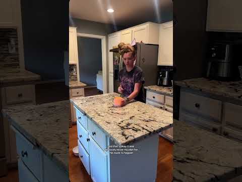 Spend the morning w/ me & chat ☺️ #cleaning #mom