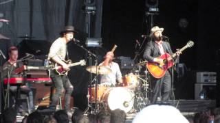 Drew Holcomb &amp; The Neighbors - I&#39;ve Got You