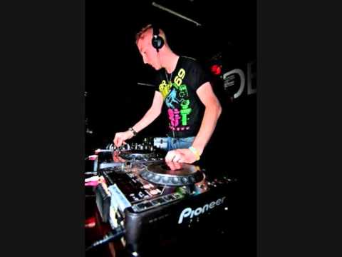 Gareth Emery vs Marco V - What More You Need (Dub Tek Mashup)