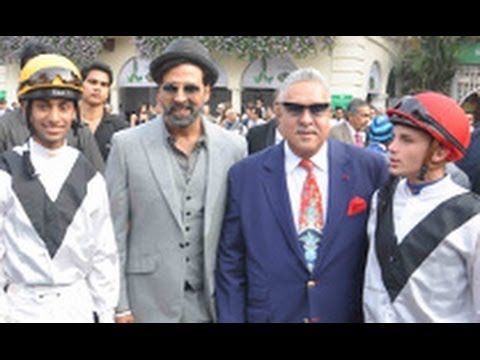 Akshay Kumar at Mc Dowell Signature Indian Derby | Raveena Tandon, Vijay Mallya