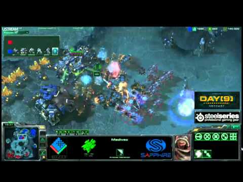 DreamHack 2010 - Stacraft II - MAdelScott (P) VS OGSTop(T) Part 1/5.avi