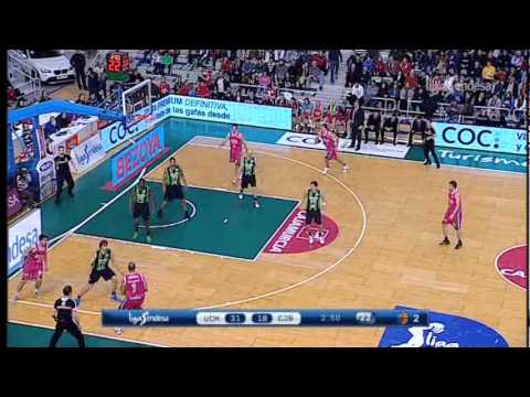 2 circus shots of Josep Franch against his former team (05/02/2012)