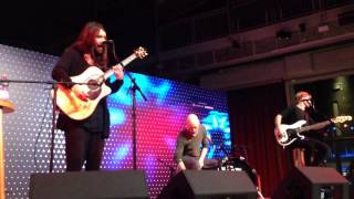 Biffy Clyro - Howl (acoustic) live @ Unicredit Pavilion, Milan - 08/09/2016