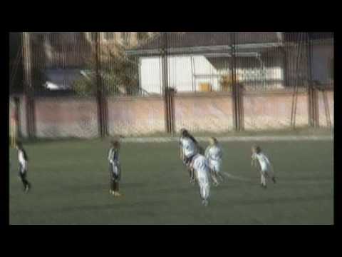 Sartoris Dani gólja az UTE-Grund meccsen 2009. szeptember