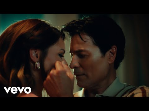 Chayanne - Bailando Bachata (Official Video)