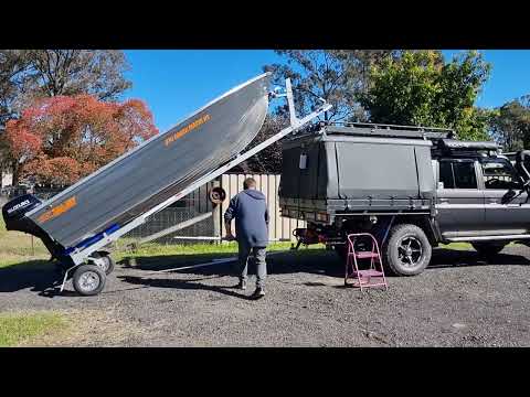 Sea Jay Creek Masta 3.7 HS with a Mozzi boat loader