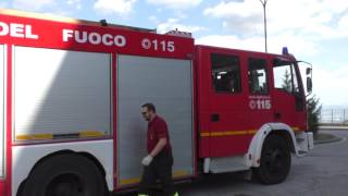 ariano-senz-acqua-vigili-del-fuoco-al-fianco-della-gente