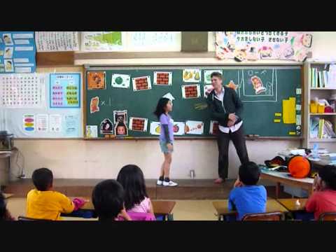 Super Mario English Lesson at Elementary School in Japan