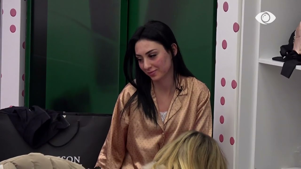 Si je ndarë me Keijsin?/ Vajzat pyesin Stelinën, Juela: Keijsi ka thënë që nuk është faj i tij