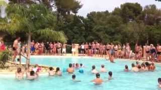 preview picture of video 'Camping de La Pascalinette : la danse de la piscine !'