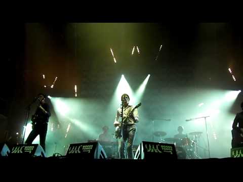Miles Kane - Kaka Boom Live @ Woodstower Festival Lyon (02/09/11)