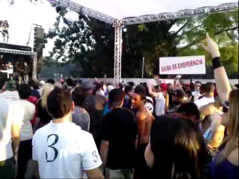 SPIRIT OF LONDON 11 by Roger