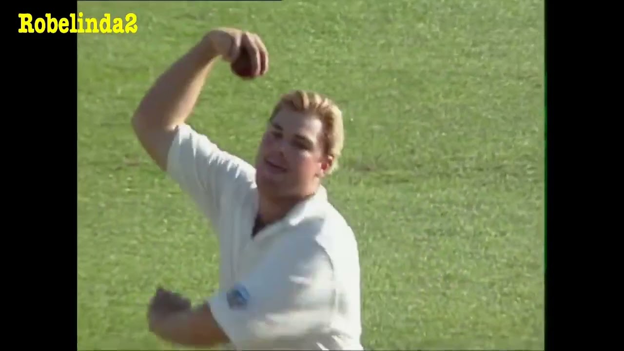 Between his legs! Shane Warne ultimate theatre  last ball of the day classic, Basit Ali GONE!!