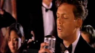 Luis Miguel - &quot;Contigo En La Distancia&quot; (Video Oficial)