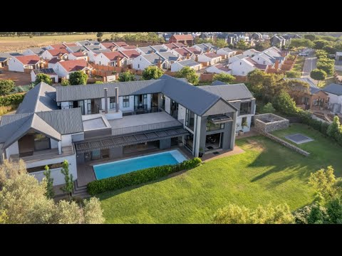 SPECTACULAR MASTERPIECE - Southdowns Estate