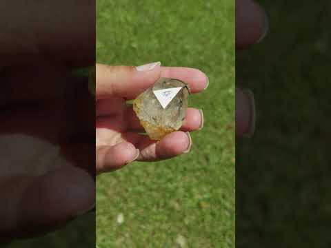 download lagu mp3 mp4 8 Sided Crystal, download lagu 8 Sided Crystal gratis, unduh video klip 8 Sided Crystal