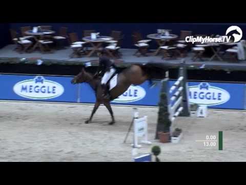 Munich Indoors 2013 - Prfg. 1 - Eröffnungsspringen - Johannes Ehnung mit Cayenne