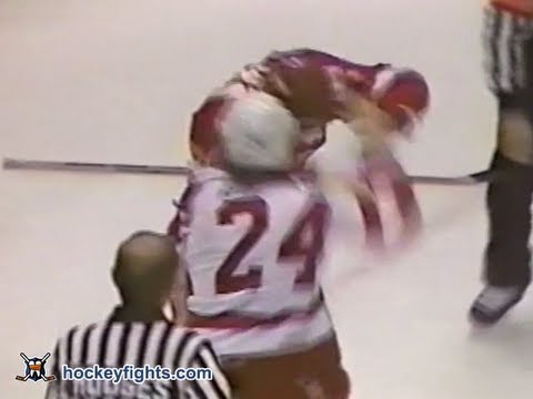 Jim Peplinski vs Bob Probert
